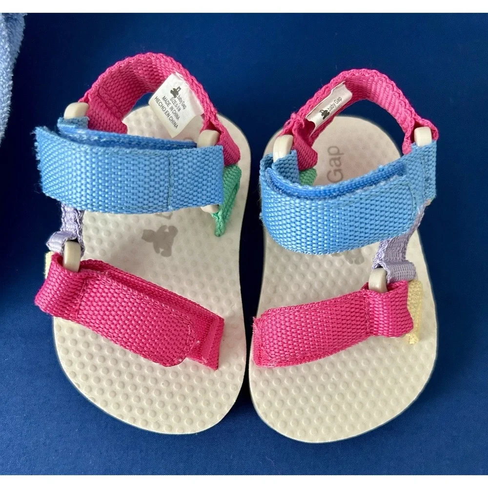 Baby Gap summer Pink Sandals Shoes Baby Girl 0-3 Months With Free Beach Hat EUC